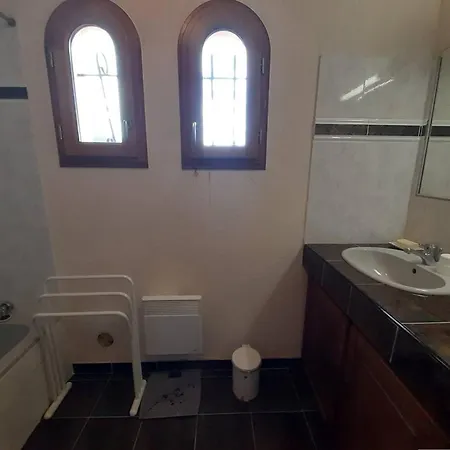 Дом отдыха Maison Calme 4 Pieces, 3 Chambres, Vue Mer, - Fr-1-251-849 Борм-ле-Мимоза